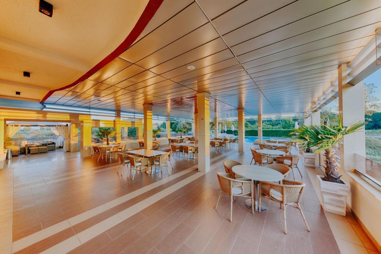 אולסינץ' Hotel Lion מראה חיצוני תמונה