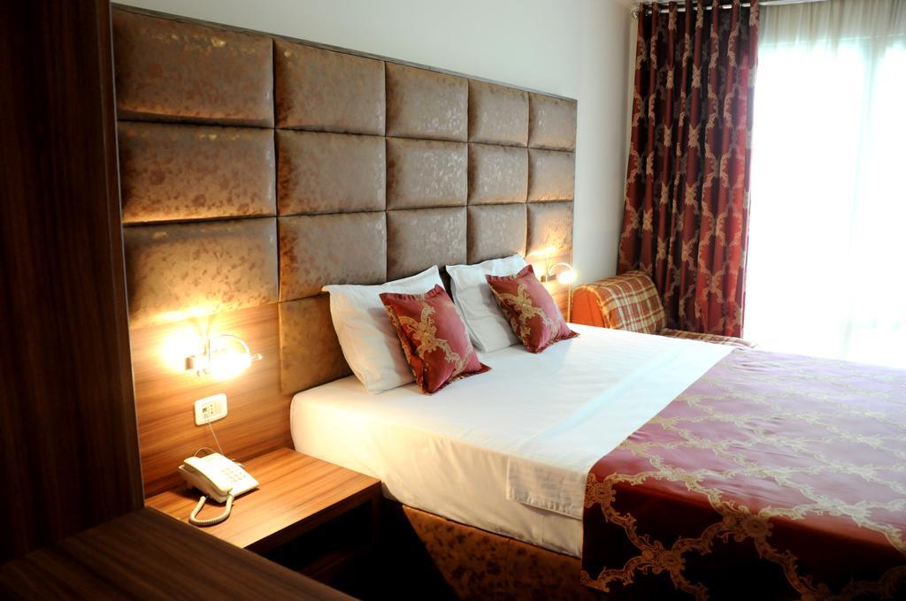 אולסינץ' Hotel Lion מראה חיצוני תמונה