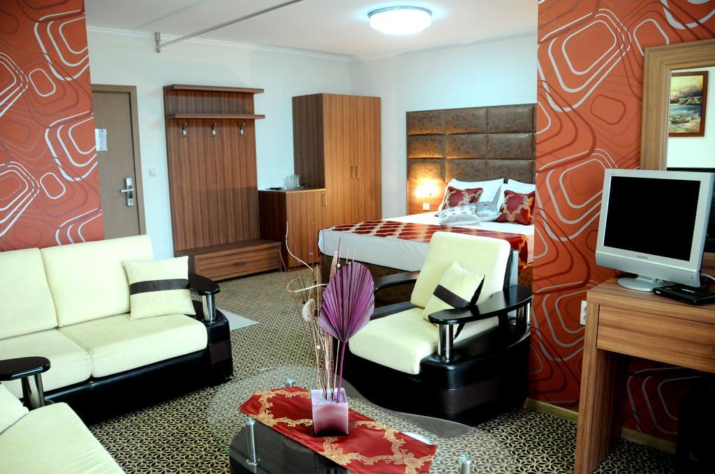אולסינץ' Hotel Lion מראה חיצוני תמונה